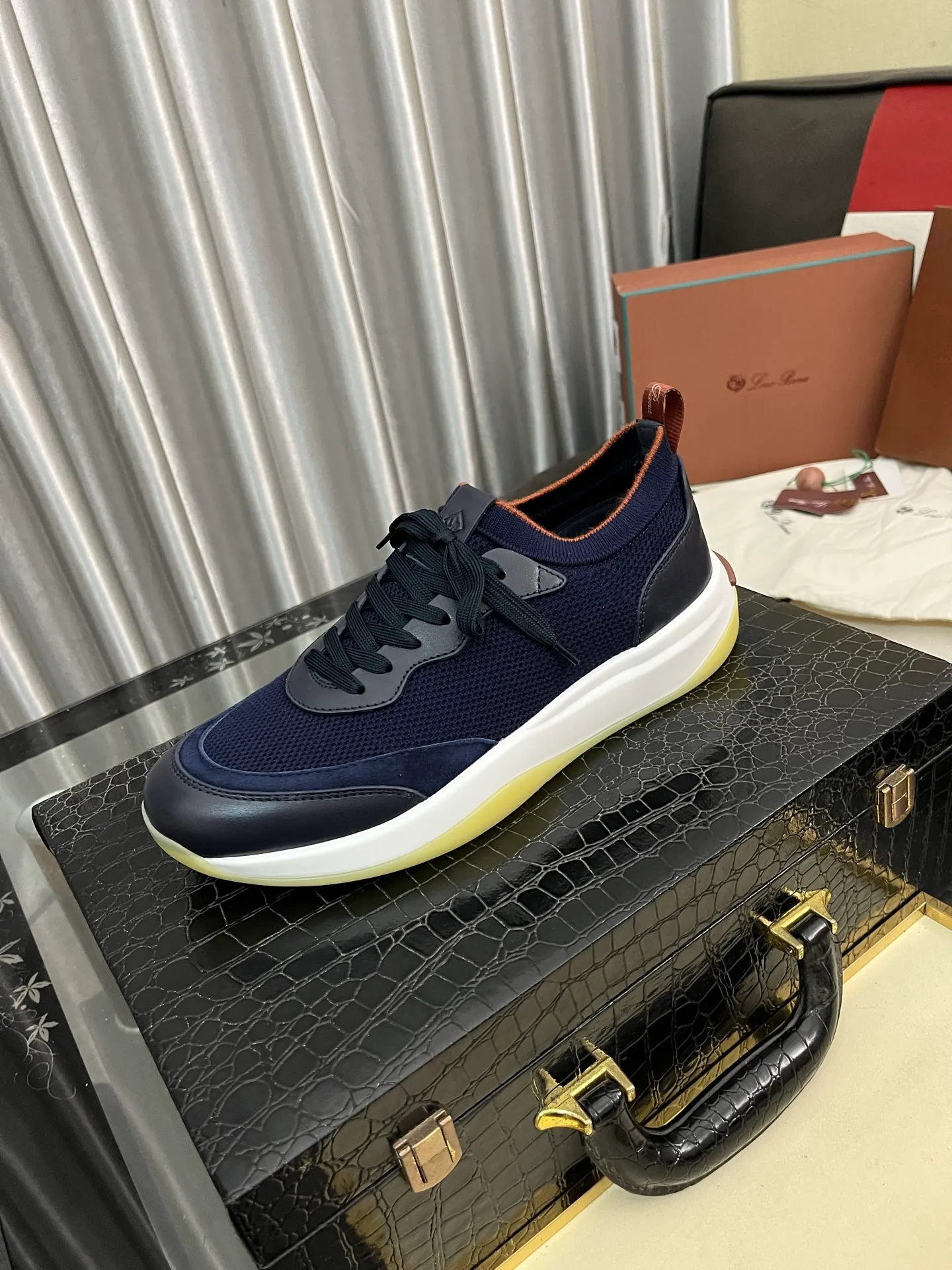 Men's men's shoes💰620⌚️⌚️Loro Piana - Loro Piana LP classic casual shoes, men's lace-up casual shoes and sneakers, high-quality lightweight and comfortable fabrics, suitable for outdoor leisure, the color is young and energetic, the upper is imported deerskin from Italy, it is great with sportswear or casual suits! Code number: 38-446️⃣Colors available